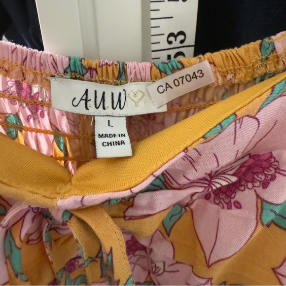 ⚪️ NWT AUW Yellow Floral Midi Dress NWT Size L - Picture 6 of 8